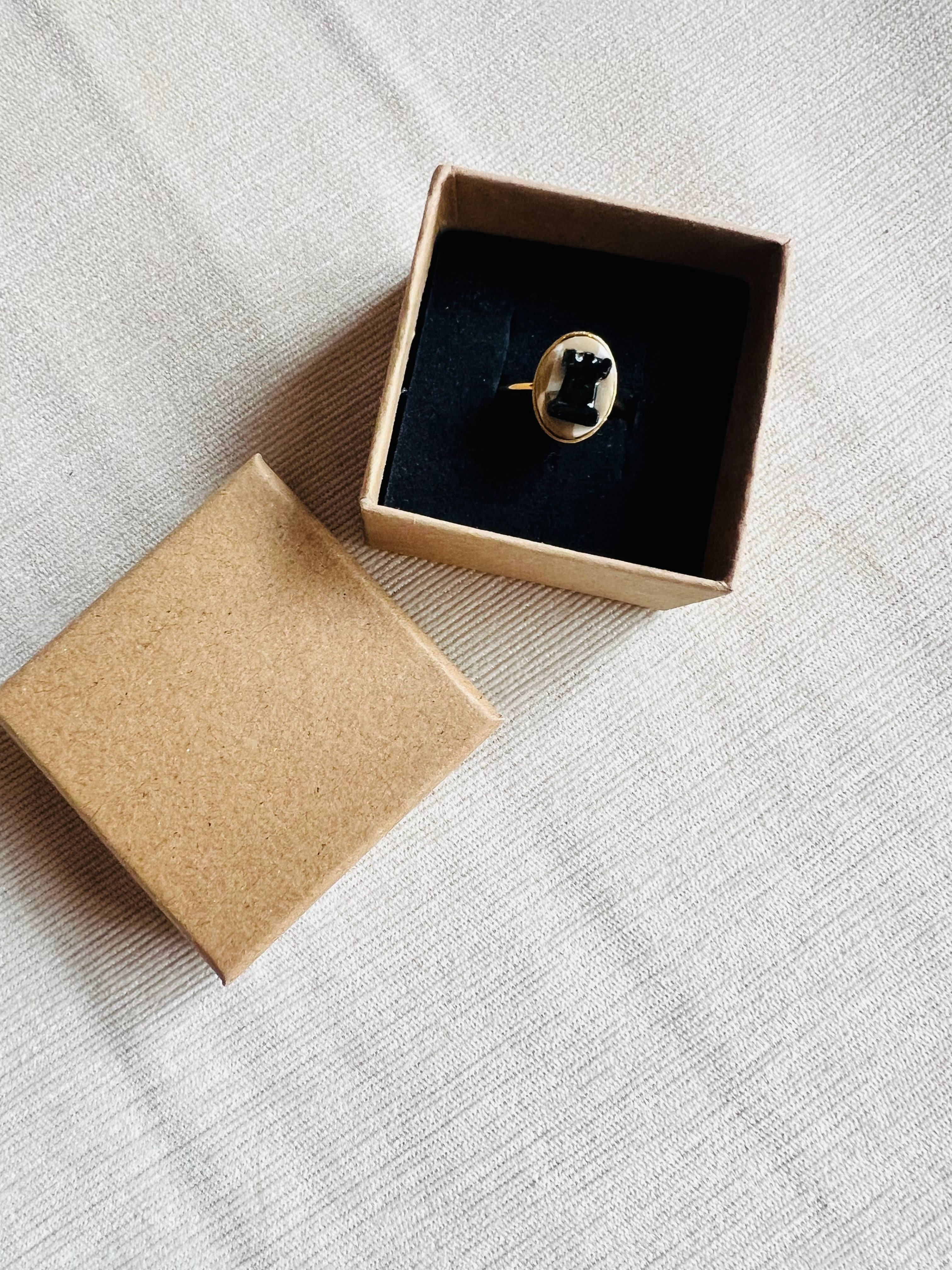 Chess Set Cameo Rings
